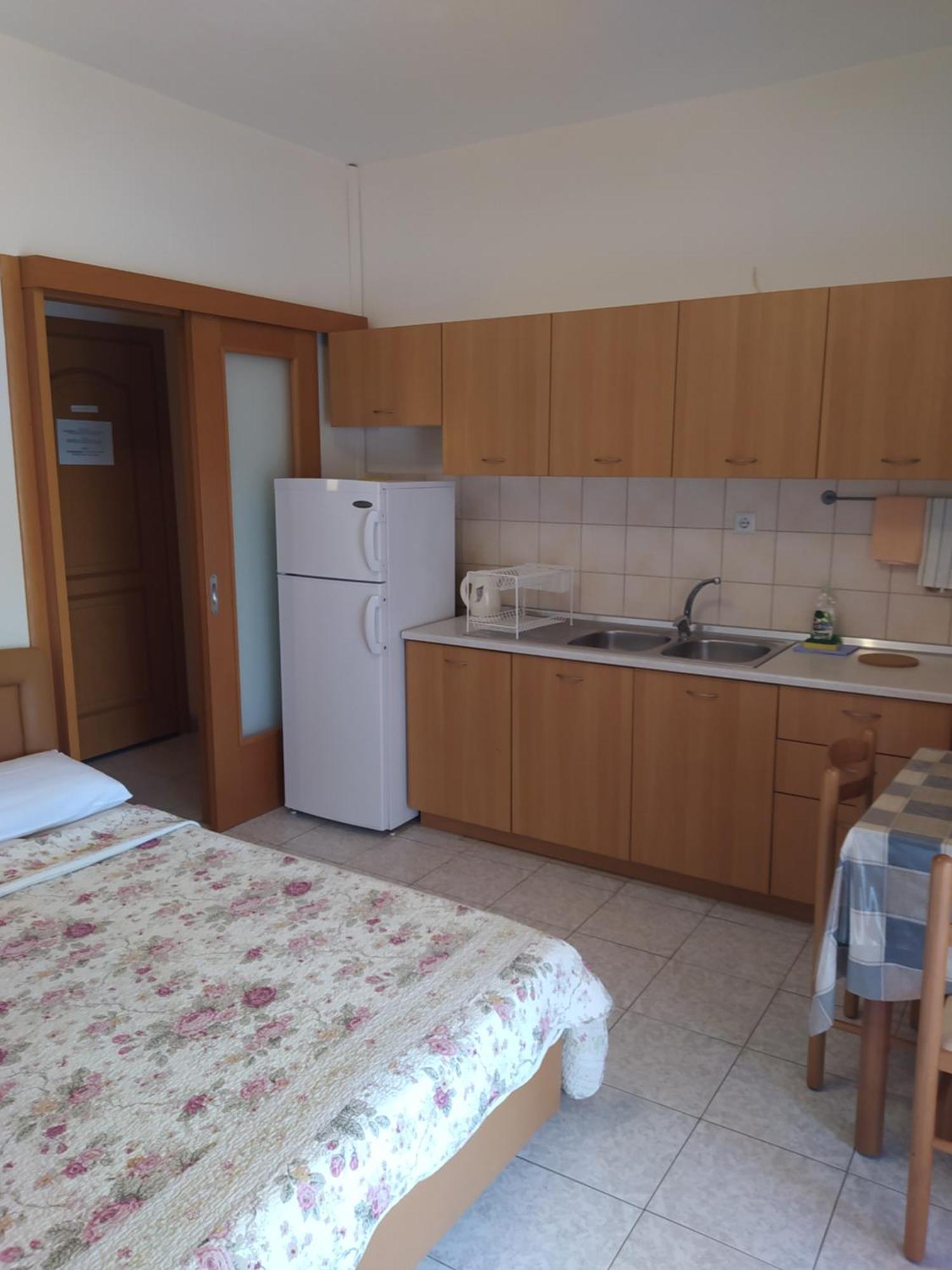 Anestis Apartments & Rooms Palaiontsiflikion Exterior foto
