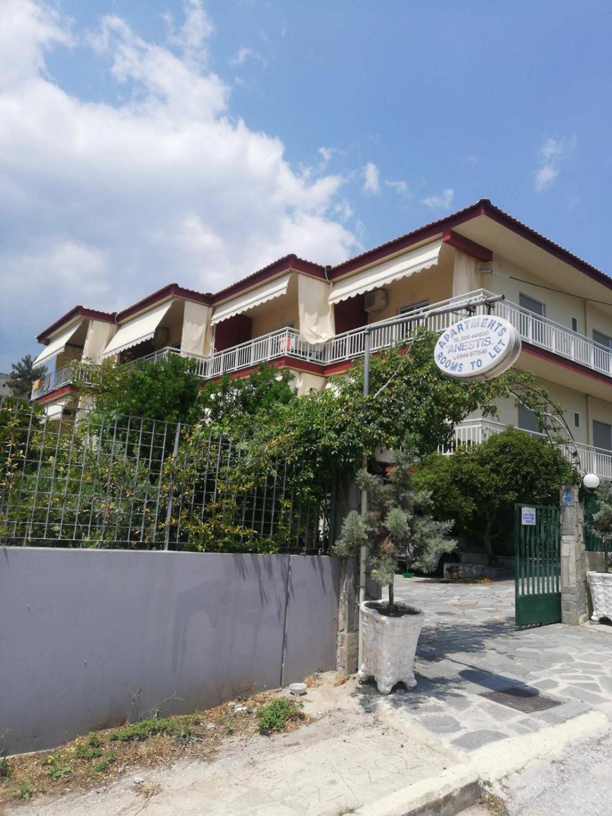 Anestis Apartments & Rooms Palaiontsiflikion Exterior foto